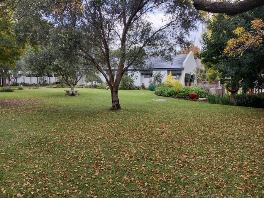 4 Bedroom Property for Sale in Flamingo Park Free State